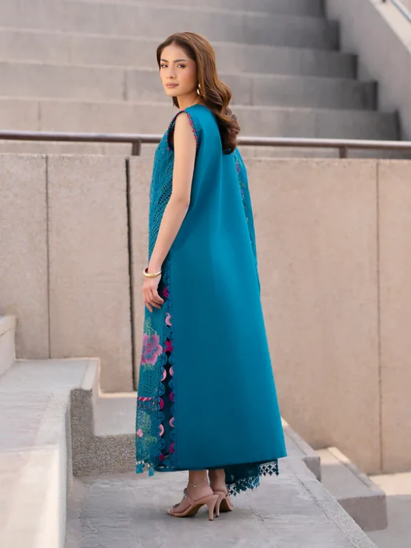 DR-10 | 3 PC Luxury Lawn - Image 3