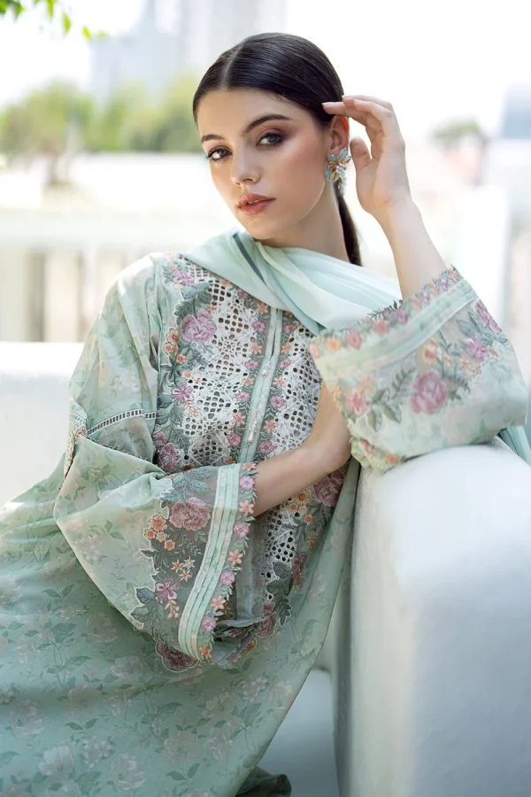 EMBROIDERED PRINTED LAWN-3 | 3PC | UF-550 - Image 4