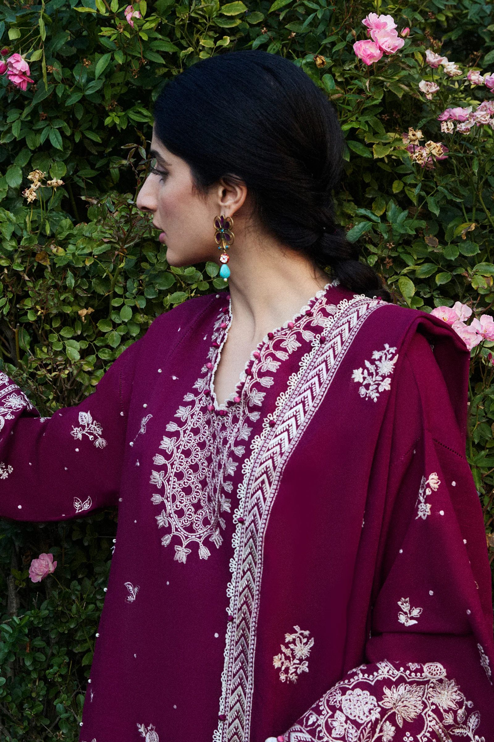 EMBROIDERED KHADDAR| 3PC | ZH-1 - Image 4