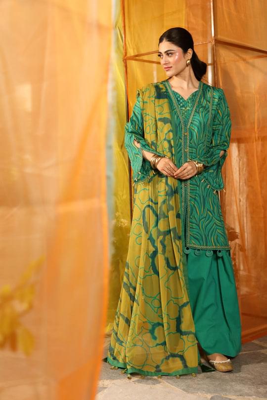 3 Pc Unstitched Embroidered Lawn Suit | MB-CUS25-704A - Image 3