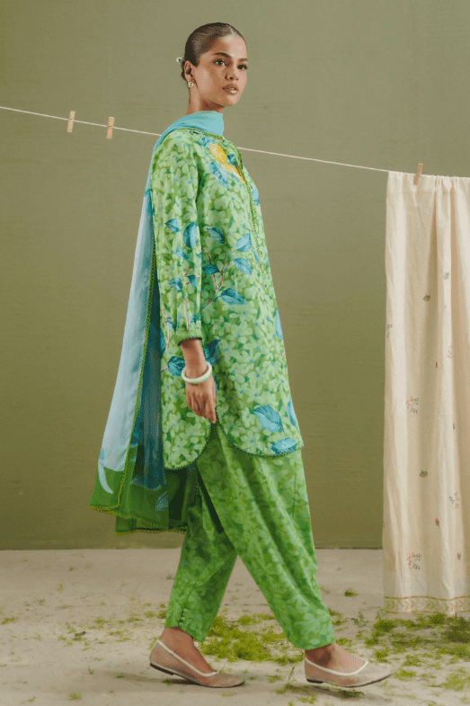 3 Pc Unstitched Printed Lawn Suit - Image 2
